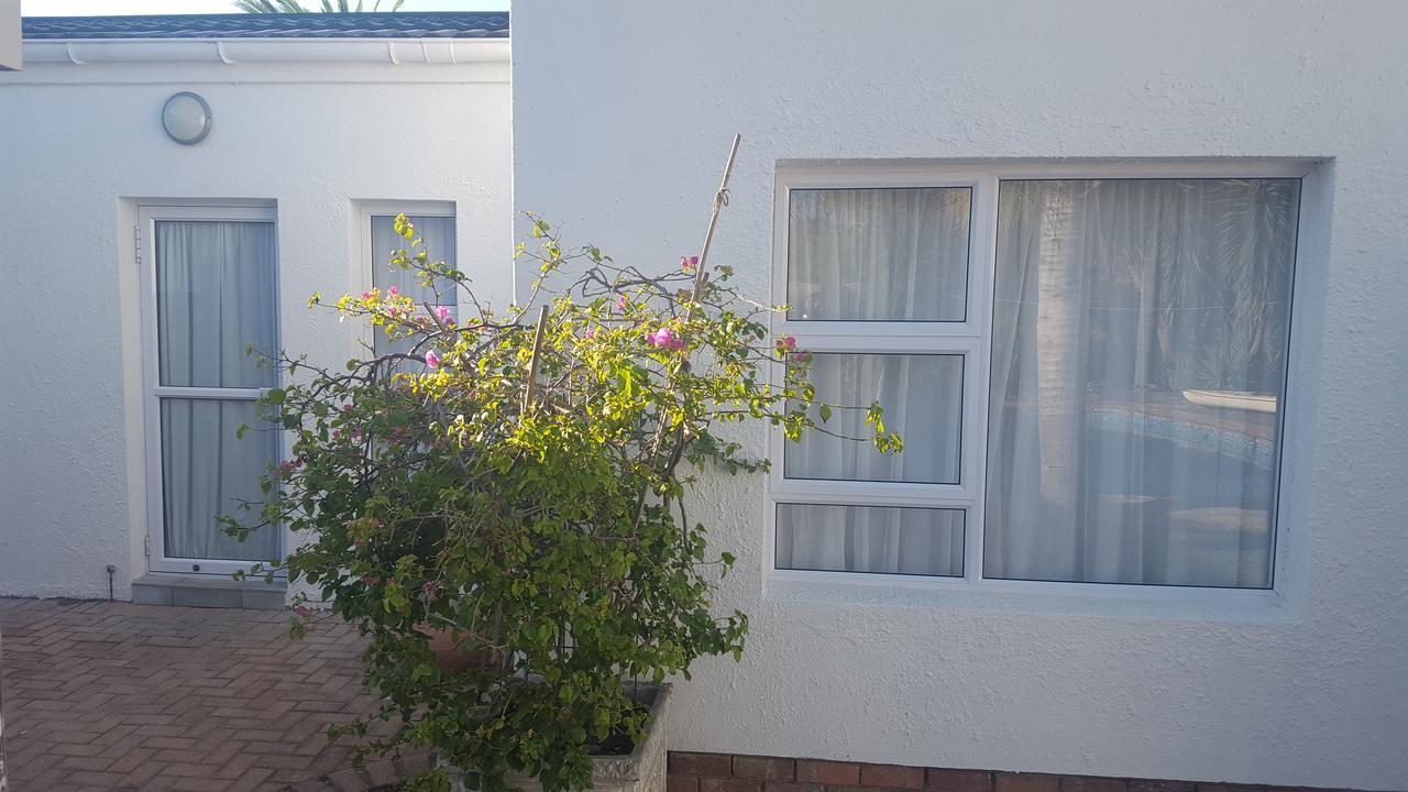 Blu Bed & Breakfast Port Elizabeth Exterior foto