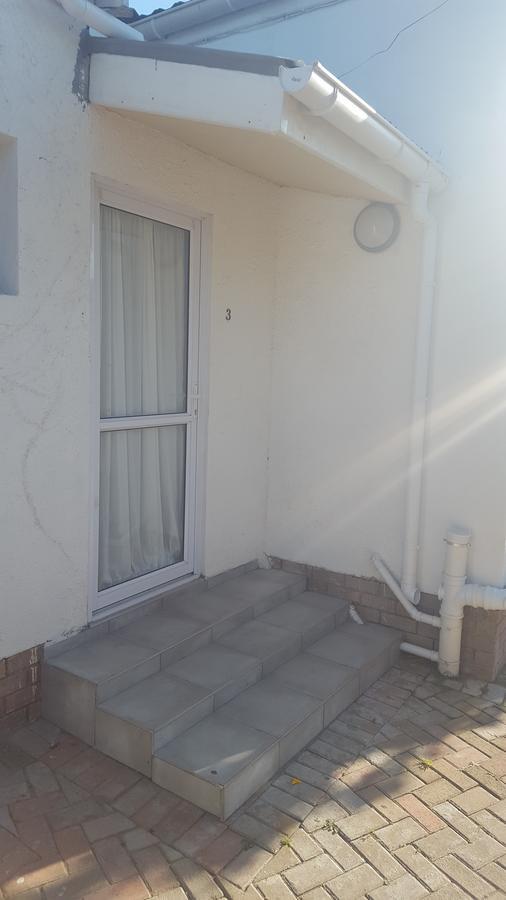 Blu Bed & Breakfast Port Elizabeth Exterior foto