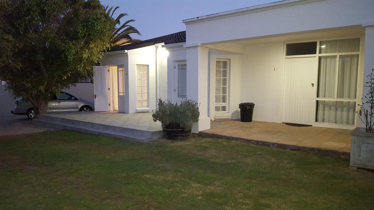 Blu Bed & Breakfast Port Elizabeth Exterior foto